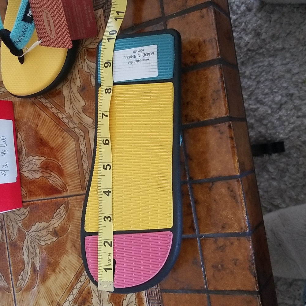 NWT HAVAIANAS flip flops - Picture 4 of 13